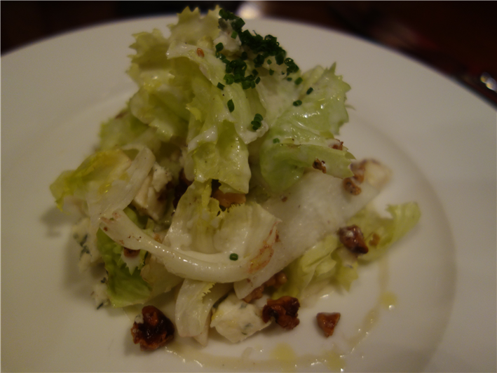 escarole salad with walnuts and pears